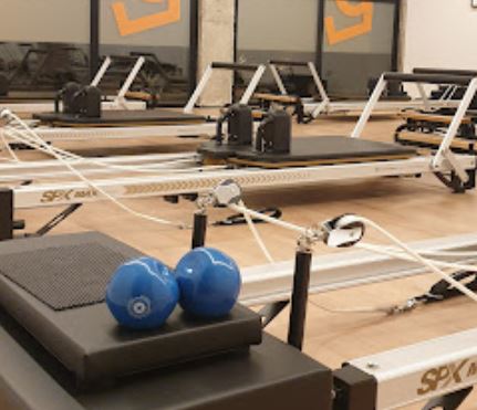 Pilates con máquinas en Sevilla